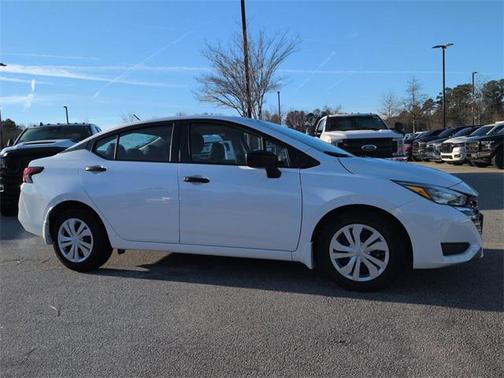 2025 Nissan Versa 1.6 S