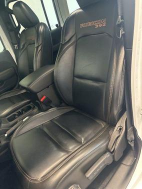 Bright White Clearcoat 2022 Jeep Wrangler Unlimited Rubicon 392