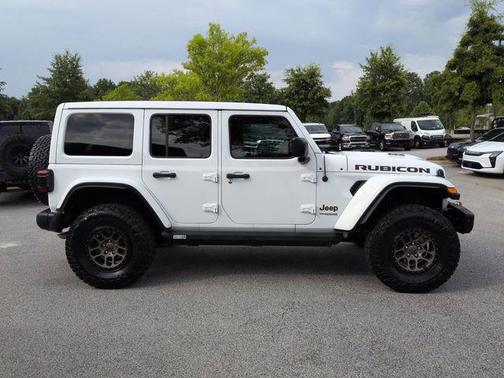 Bright White Clearcoat 2022 Jeep Wrangler Unlimited Rubicon 392