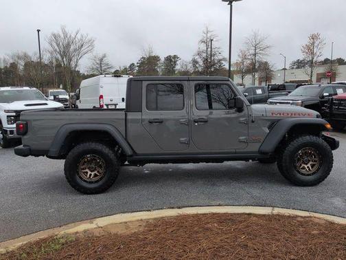 Sting-Gray Clearcoat 2022 Jeep Gladiator Mojave 4x4