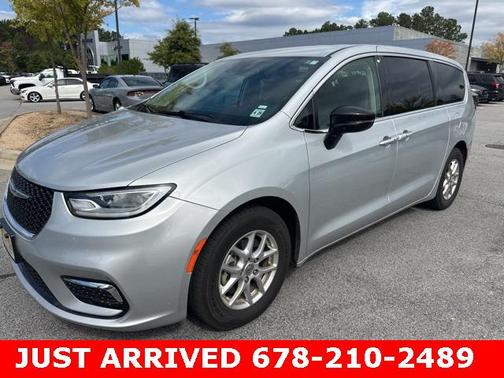 2024 Chrysler Pacifica Touring L
