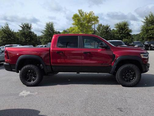 Molten Red Pearlcoat 2026 RAM 1500 RHO Crew Cab 4x4 5'7' Box