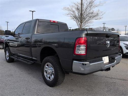 2020 RAM 2500 Tradesman Crew Cab 4X4 6'4' Box