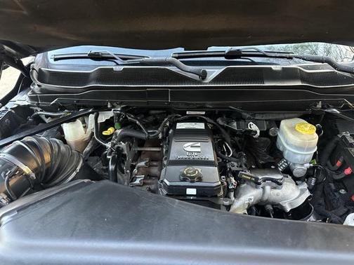 2020 RAM 2500 Tradesman Crew Cab 4X4 6'4' Box