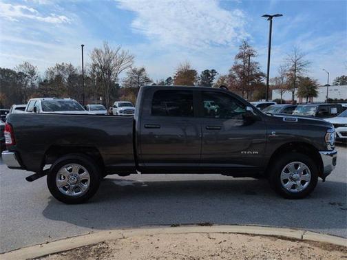 2020 RAM 2500 Big Horn Crew Cab 4X4 6'4' Box