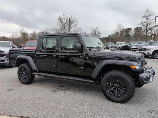 2026 Jeep Gladiator Sport
