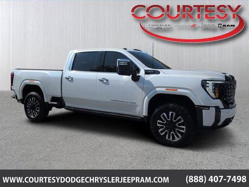 White Frost Tricoat 2025 GMC Sierra 2500 Denali Ultimate