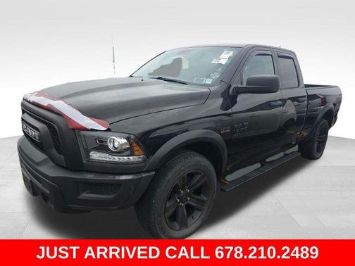 Diamond Black Crystal Pearlcoat 2021 RAM 1500 Classic Warlock