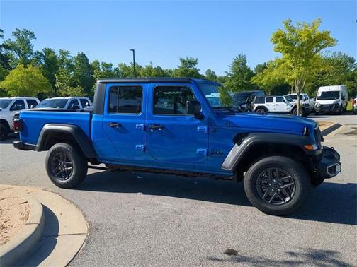 2025 Jeep Gladiator Sport