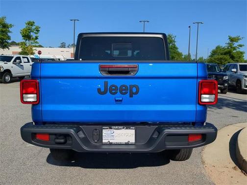 2025 Jeep Gladiator Sport