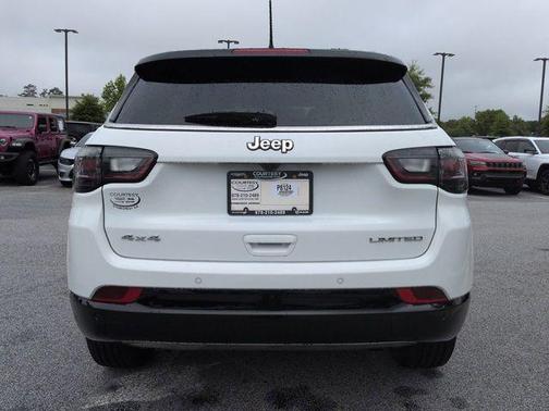 Bright White Clearcoat 2024 Jeep Compass Limited