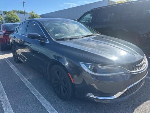 2017 Chrysler 200 Limited