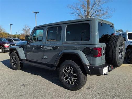 2026 Jeep Wrangler 4-Door Sahara 4x4