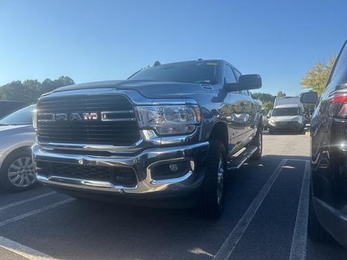 2019 RAM 2500 Big Horn Crew Cab 4x4 6'4' Box