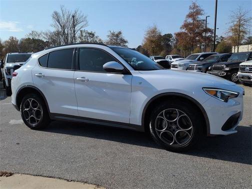 2022 Alfa Romeo Stelvio Ti