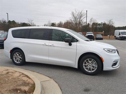 2025 Chrysler Pacifica L