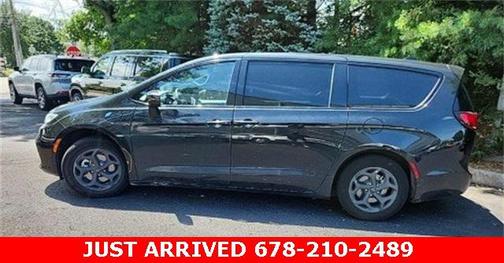 2023 Chrysler Pacifica Hybrid Touring L