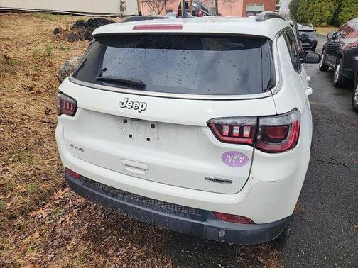 Bright White Clearcoat 2022 Jeep Compass Latitude Lux