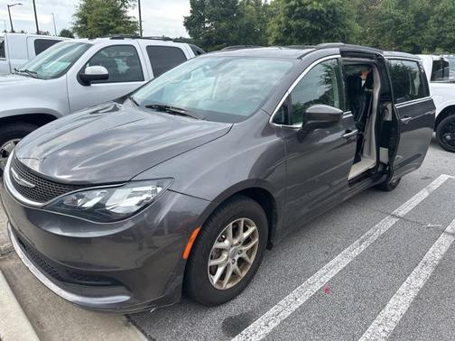 2021 Chrysler Voyager LXI