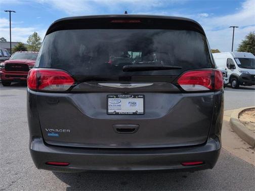 2021 Chrysler Voyager LXI
