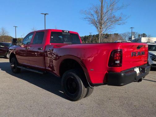 2026 RAM 3500 Tradesman Crew Cab 4x4 8' Box