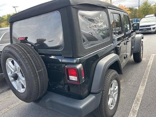 2022 Jeep Wrangler Unlimited Sport