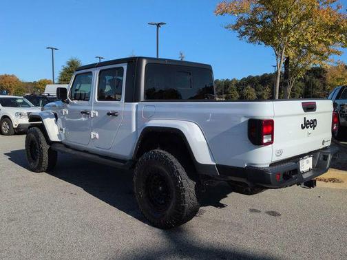 2022 Jeep Gladiator Sport
