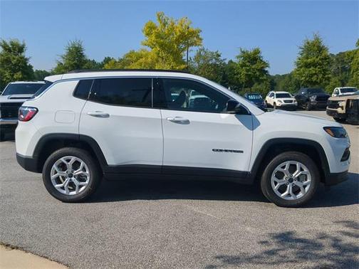 2025 Jeep Compass Latitude
