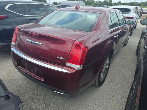 Velvet Red Pearlcoat 2020 Chrysler 300 Limited