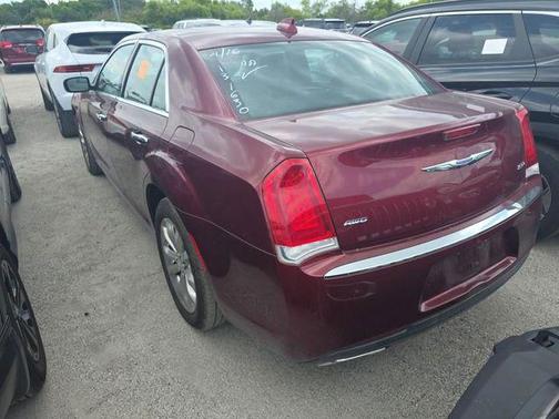 Velvet Red Pearlcoat 2020 Chrysler 300 Limited