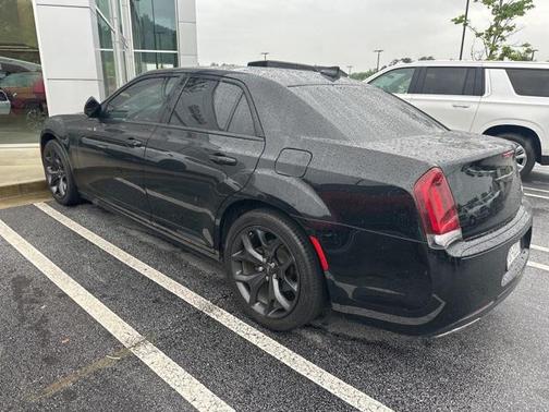 2021 Chrysler 300 Touring