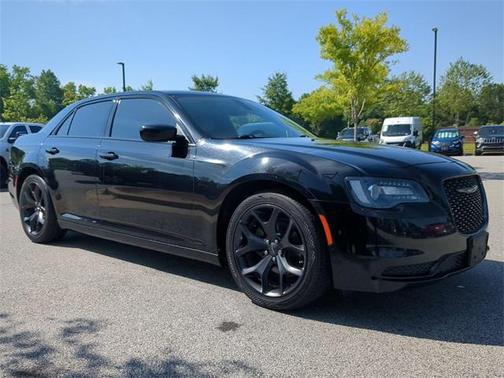 2021 Chrysler 300 Touring