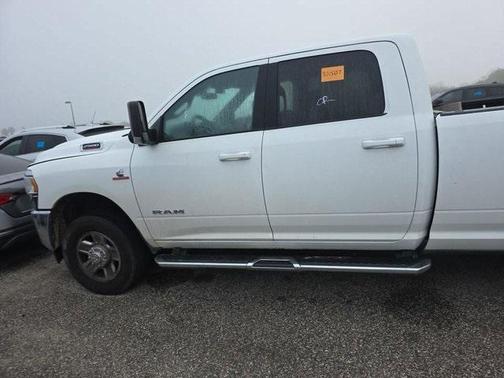 2022 RAM 2500 Big Horn Crew Cab 4x4 8' Box