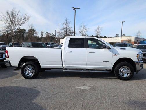 2022 RAM 2500 Big Horn Crew Cab 4x4 8' Box