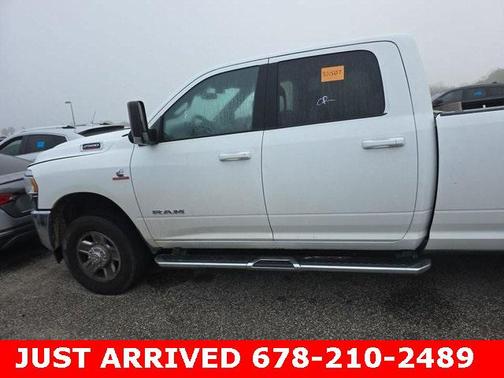 2022 RAM 2500 Big Horn Crew Cab 4x4 8' Box