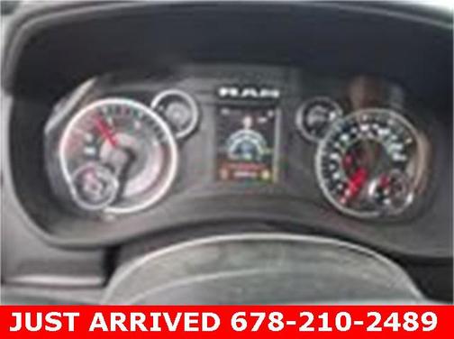 2022 RAM 2500 Big Horn Crew Cab 4x4 8' Box