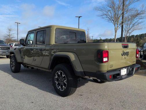 2026 Jeep Gladiator Sahara 4x4