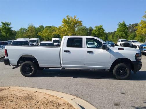 2025 RAM 2500 Tradesman Crew Cab 4x4 8' Box