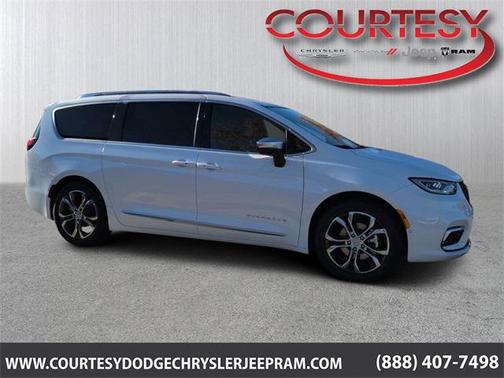 2026 Chrysler Pacifica L