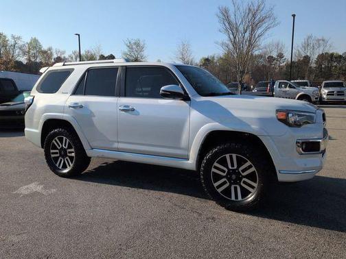 Blizzard Pearl 2017 Toyota 4Runner Limited