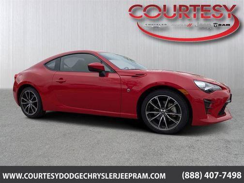 Red 2017 Toyota 86 SE