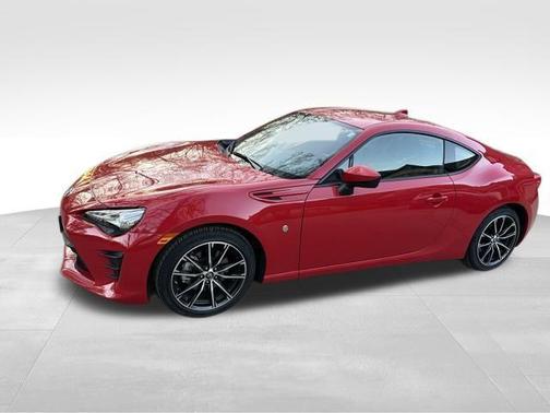 Red 2017 Toyota 86 SE
