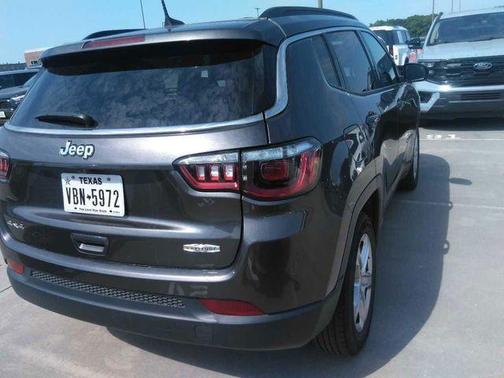 Diamond Black Crystal Pearlcoat 2024 Jeep Compass Latitude