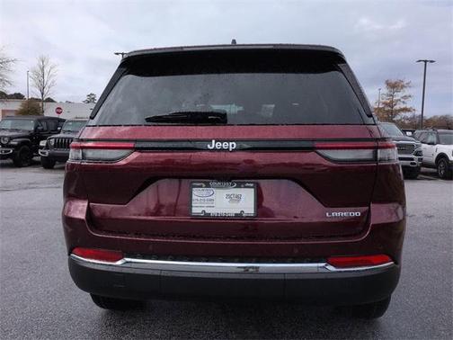 2025 Jeep Grand Cherokee Laredo