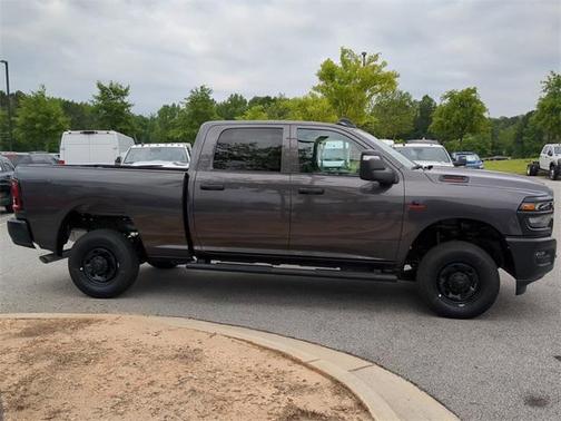 2025 RAM 2500 Tradesman Crew Cab 4x4 6'4' Box