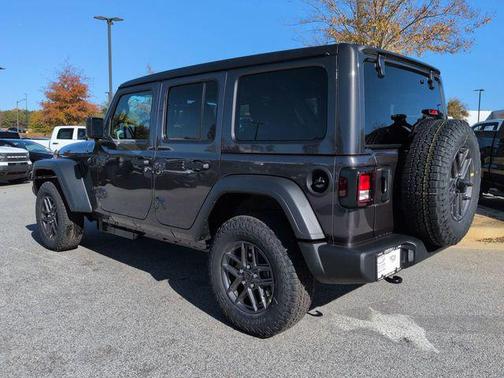Granite Crystal Metallic Clearcoat 2026 Jeep Wrangler Sport S
