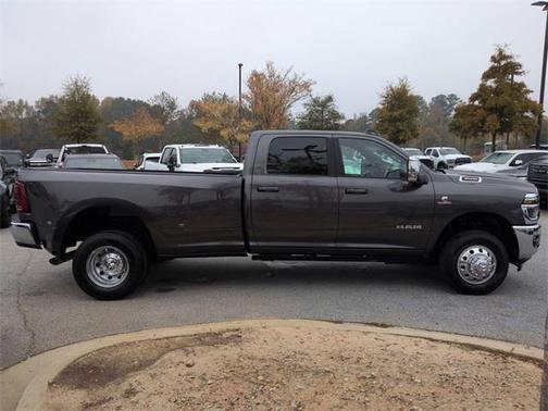2025 RAM 3500 Laramie Crew Cab 4x4 8' Box