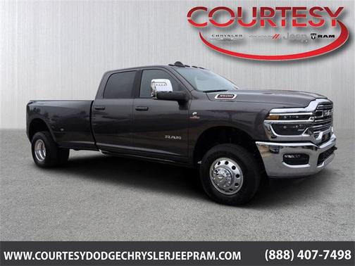 2025 RAM 3500 Laramie Crew Cab 4x4 8' Box