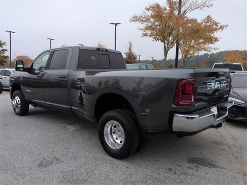 2025 RAM 3500 Laramie Crew Cab 4x4 8' Box