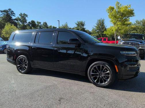 Diamond Black Crystal Pearlcoat 2024 Jeep Grand Wagoneer L Series II 4x4